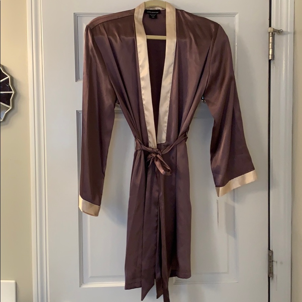 NWT Jones New York Satin Cover up/wrap